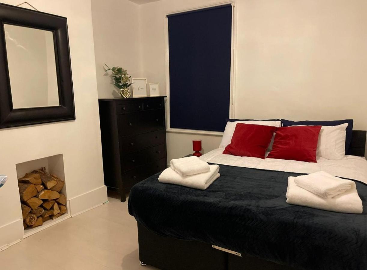 Lovely Large London Apartment Near Stratford Eksteriør billede
